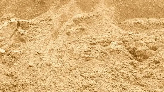 خامات ومعادن صناعية